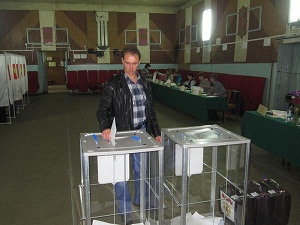 Идет голосование на избирательном участке №539